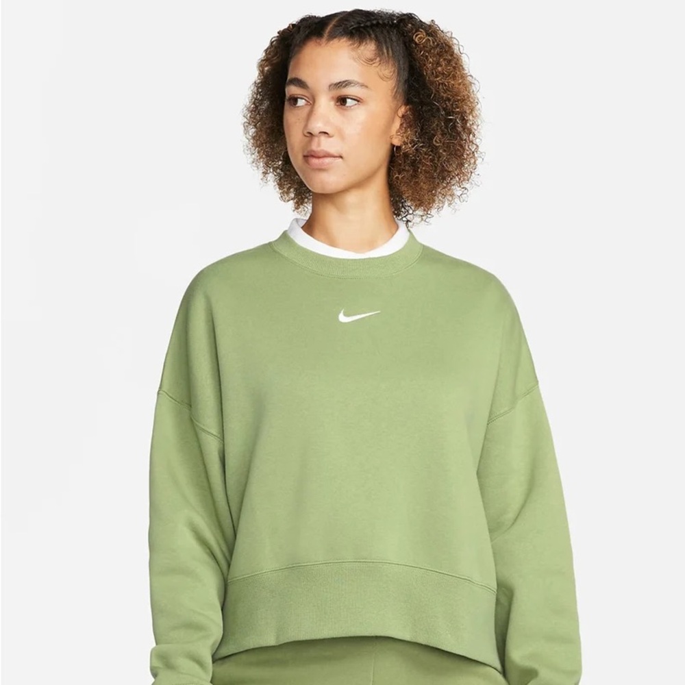 Nike phoenix women’s oversized crop sweatshirt